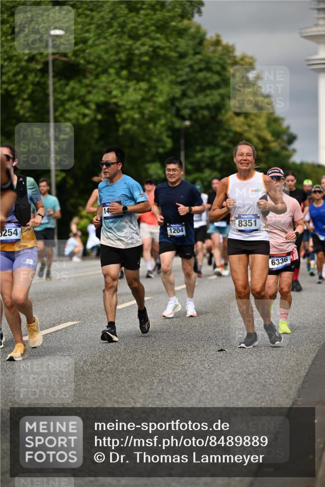 29.06.2025 - hella hamburg halbmarathon Dr. Thomas Lammeyer http://msf.ph/oto/8489889 29.06.2025 10:21:44 Kennedybrücke 1015, 1156, 1204, 1274, 1458, 1622, 1749, 1795, 2094, 2259, 2931, 3138, 3292, 3464, 3466, 3802, 3803, 4218, 4852, 5929, 5930, 6254, 6336, 6352, 6786, 7011, 7258, 7945, 8210, 8351, 8433, 8607, 9400, 9848, 10460, 10509, 10620, 10677, 11372 meine-sportfotos.de