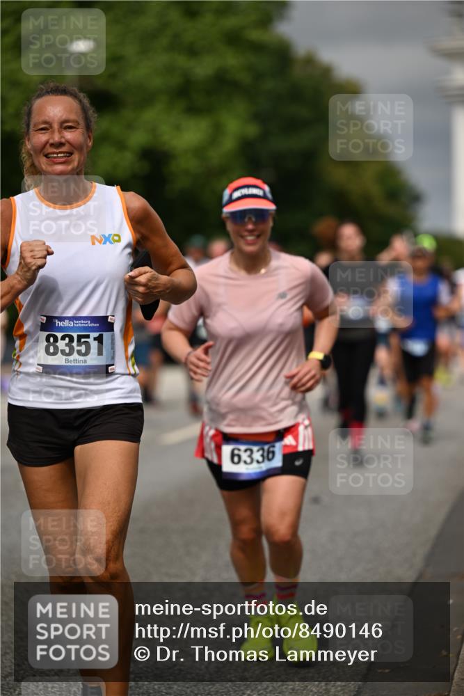 29.06.2025 - hella hamburg halbmarathon Dr. Thomas Lammeyer http://msf.ph/oto/8490146 29.06.2025 10:21:47 Kennedybrücke 1015, 1156, 1204, 1274, 1458, 1622, 1749, 1795, 2094, 2259, 2931, 3138, 3292, 3802, 3803, 4218, 4852, 5002, 5004, 5929, 5930, 6254, 6336, 6352, 7011, 7258, 7945, 8144, 8210, 8351, 8433, 8607, 9400, 9848, 10460, 10509, 10620, 10677, 11275, 11372 meine-sportfotos.de