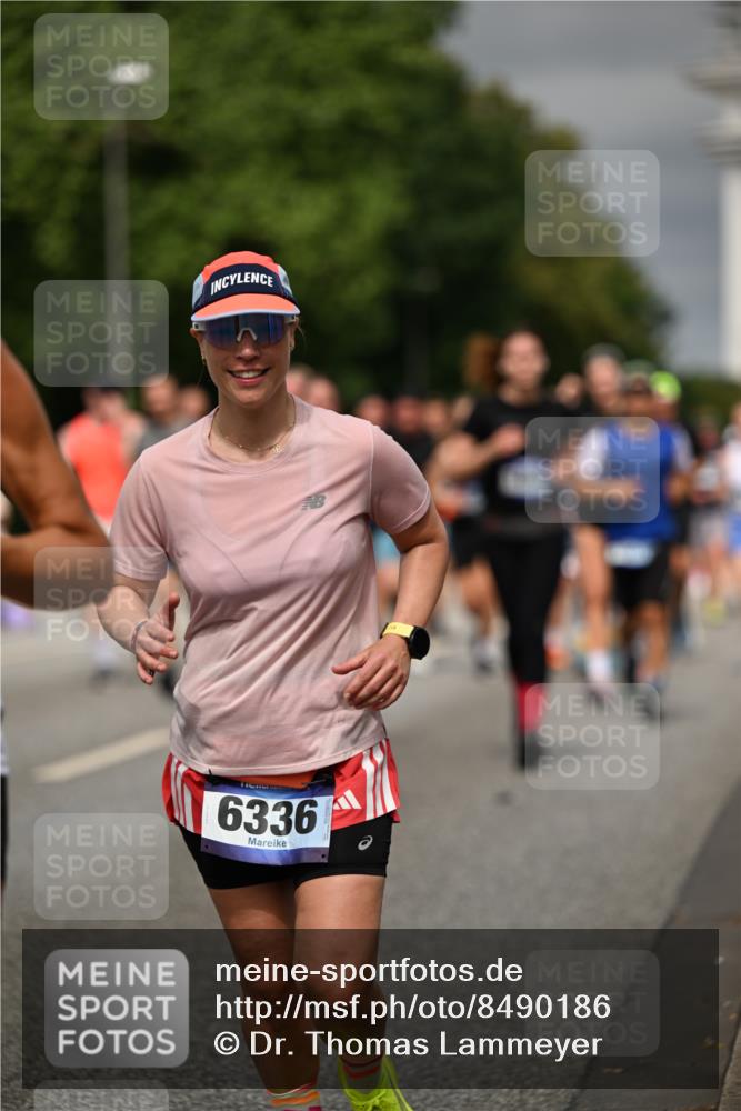 29.06.2025 - hella hamburg halbmarathon Dr. Thomas Lammeyer http://msf.ph/oto/8490186 29.06.2025 10:21:48 Kennedybrücke 1015, 1156, 1204, 1274, 1458, 1554, 1622, 1749, 1795, 2094, 2259, 2931, 3138, 3292, 3802, 3803, 4218, 4852, 5002, 5004, 5929, 5930, 6254, 6336, 6352, 7011, 7258, 7945, 8144, 8210, 8351, 8433, 8607, 9400, 9798, 9848, 10460, 10509, 10620, 10677, 11275, 11372 meine-sportfotos.de