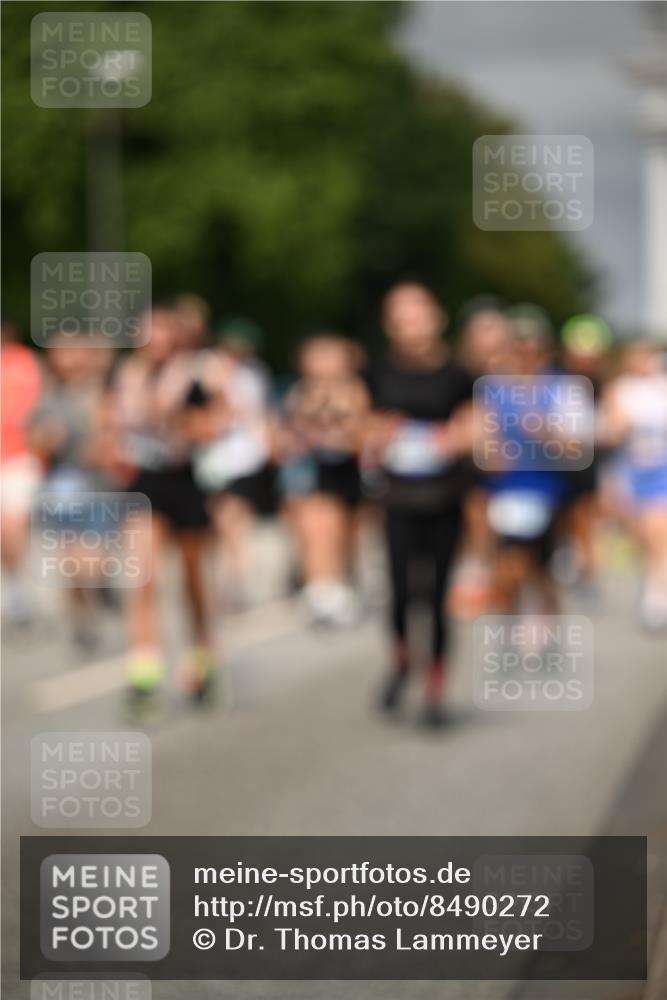 29.06.2025 - hella hamburg halbmarathon Dr. Thomas Lammeyer http://msf.ph/oto/8490272 29.06.2025 10:21:48 Kennedybrücke 1015, 1156, 1204, 1274, 1458, 1554, 1622, 1749, 1795, 2094, 2259, 2931, 3138, 3292, 3802, 3803, 4218, 4852, 5002, 5004, 5929, 5930, 6254, 6336, 6352, 7011, 7258, 7945, 8144, 8210, 8351, 8433, 8607, 9400, 9798, 9848, 10460, 10509, 10620, 10677, 11275, 11372 meine-sportfotos.de