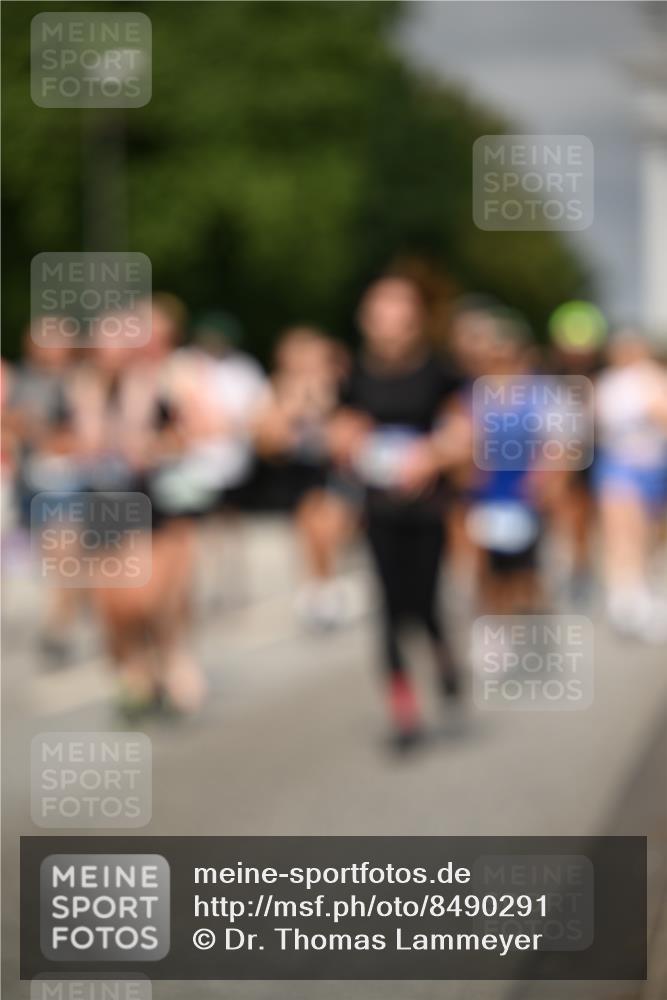 29.06.2025 - hella hamburg halbmarathon Dr. Thomas Lammeyer http://msf.ph/oto/8490291 29.06.2025 10:21:49 Kennedybrücke 1015, 1156, 1204, 1274, 1458, 1554, 1622, 1749, 1795, 2094, 2259, 2931, 3138, 3292, 3802, 3803, 4218, 4852, 5002, 5004, 5294, 5930, 6254, 6336, 6352, 7011, 7258, 7945, 8144, 8210, 8351, 8433, 8607, 9400, 9798, 9848, 10460, 10509, 10620, 10677, 11275, 11372 meine-sportfotos.de