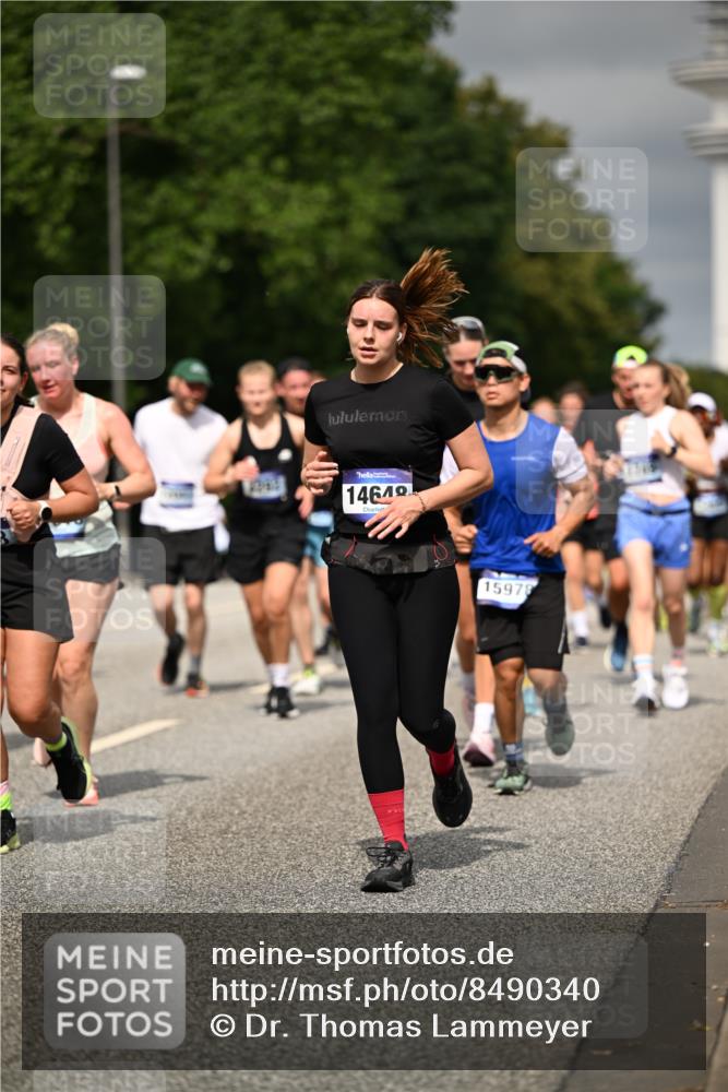 29.06.2025 - hella hamburg halbmarathon Dr. Thomas Lammeyer http://msf.ph/oto/8490340 29.06.2025 10:21:49 Kennedybrücke 1015, 1156, 1204, 1274, 1458, 1554, 1622, 1749, 1795, 2094, 2259, 2931, 3138, 3292, 3802, 3803, 4218, 4852, 5002, 5004, 5294, 5930, 6254, 6336, 6352, 7011, 7258, 7945, 8144, 8210, 8351, 8433, 8607, 9400, 9798, 9848, 10460, 10509, 10620, 10677, 11275, 11372 meine-sportfotos.de