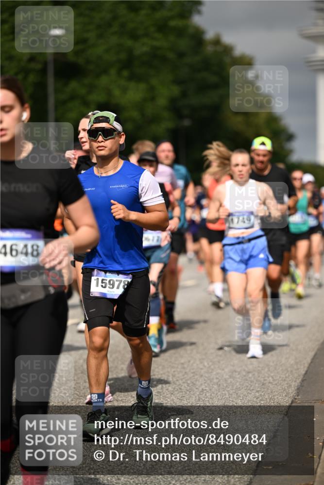 29.06.2025 - hella hamburg halbmarathon Dr. Thomas Lammeyer http://msf.ph/oto/8490484 29.06.2025 10:21:51 Kennedybrücke 1015, 1156, 1204, 1274, 1458, 1554, 1622, 1749, 1795, 2094, 2147, 2259, 2548, 2931, 3138, 3292, 4218, 4852, 5002, 5004, 5294, 6254, 6336, 6352, 7011, 7094, 7258, 7641, 8144, 8351, 8433, 8607, 9400, 9798, 9848, 10460, 10509, 10677, 11275, 11372 meine-sportfotos.de