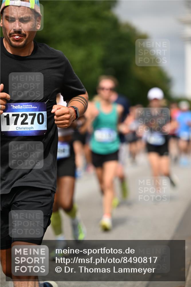 29.06.2025 - hella hamburg halbmarathon Dr. Thomas Lammeyer http://msf.ph/oto/8490817 29.06.2025 10:21:55 Kennedybrücke 1015, 1156, 1204, 1274, 1458, 1554, 1622, 1641, 1749, 2094, 2147, 2259, 2548, 2931, 3138, 3292, 3977, 4218, 4804, 5002, 5004, 5023, 5294, 6254, 6336, 7011, 7094, 7258, 7641, 8144, 8351, 8607, 9798, 10509, 10677, 11275, 11372 meine-sportfotos.de
