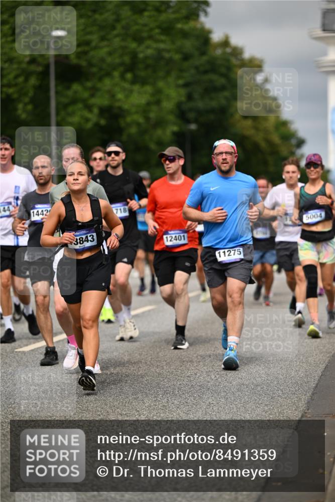 29.06.2025 - hella hamburg halbmarathon Dr. Thomas Lammeyer http://msf.ph/oto/8491359 29.06.2025 10:22:01 Kennedybrücke 1015, 1067, 1274, 1298, 1458, 1554, 1622, 1641, 1749, 1982, 2094, 2147, 2305, 2548, 2931, 3138, 3292, 3977, 4194, 4218, 4804, 5002, 5004, 5023, 5294, 7094, 7258, 7641, 8144, 8248, 8607, 9539, 9586, 9734, 9798, 10332, 10509, 10677, 10831, 11275, 11372 meine-sportfotos.de