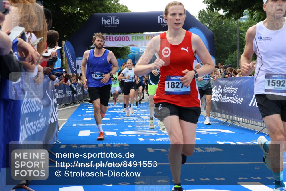 29.06.2025 - hella hamburg halbmarathon Strokosch-Dieckow http://msf.ph/oto/8491553 29.06.2025 10:43:22 Ziel 2653, 3109, 3124, 3146, 3928, 5124, 5436, 5506, 7635, 8664, 9931, 10099, 10237, 13348, 15921, 16314, 16720, 16997, 17391, 18274, 18810, 18942, 18987, 19009, 19051 meine-sportfotos.de