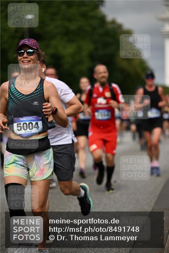 29.06.2025 - hella hamburg halbmarathon Dr. Thomas Lammeyer http://msf.ph/oto/8491748 29.06.2025 10:22:05 Kennedybrücke 1015, 1067, 1274, 1298, 1458, 1477, 1554, 1622, 1641, 1749, 1982, 2094, 2147, 2305, 2548, 2931, 3138, 3292, 3977, 4194, 4738, 4804, 5002, 5004, 5023, 5294, 7094, 7641, 7649, 8144, 8248, 8607, 9539, 9586, 9717, 9734, 9798, 10332, 10509, 10677, 10831, 11275, 11372 meine-sportfotos.de