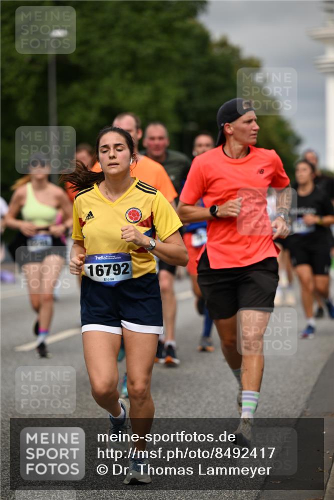 29.06.2025 - hella hamburg halbmarathon Dr. Thomas Lammeyer http://msf.ph/oto/8492417 29.06.2025 10:22:14 Kennedybrücke 1067, 1268, 1298, 1477, 1554, 1641, 1982, 2087, 2147, 2305, 2548, 2634, 3482, 3977, 4194, 4738, 4804, 5002, 5004, 5023, 5290, 5294, 6332, 7094, 7160, 7413, 7641, 7649, 7838, 7882, 7883, 8144, 8248, 9539, 9586, 9717, 9734, 9798, 9834, 9844, 10174, 10332, 10831, 10908, 10946, 11275, 11352 meine-sportfotos.de