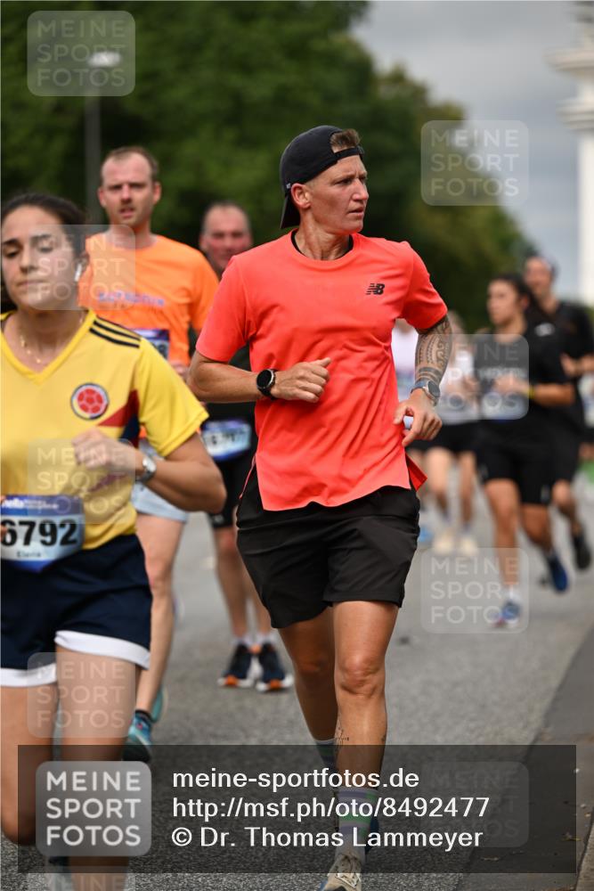 29.06.2025 - hella hamburg halbmarathon Dr. Thomas Lammeyer http://msf.ph/oto/8492477 29.06.2025 10:22:15 Kennedybrücke 1067, 1268, 1298, 1477, 1554, 1641, 1982, 2087, 2147, 2305, 2548, 2634, 3482, 3977, 4194, 4738, 4804, 5002, 5004, 5023, 5290, 5294, 6332, 7094, 7160, 7413, 7641, 7649, 7838, 7882, 7883, 8144, 8248, 9539, 9586, 9717, 9734, 9798, 9834, 9844, 10174, 10332, 10831, 10908, 10946, 11275, 11352 meine-sportfotos.de