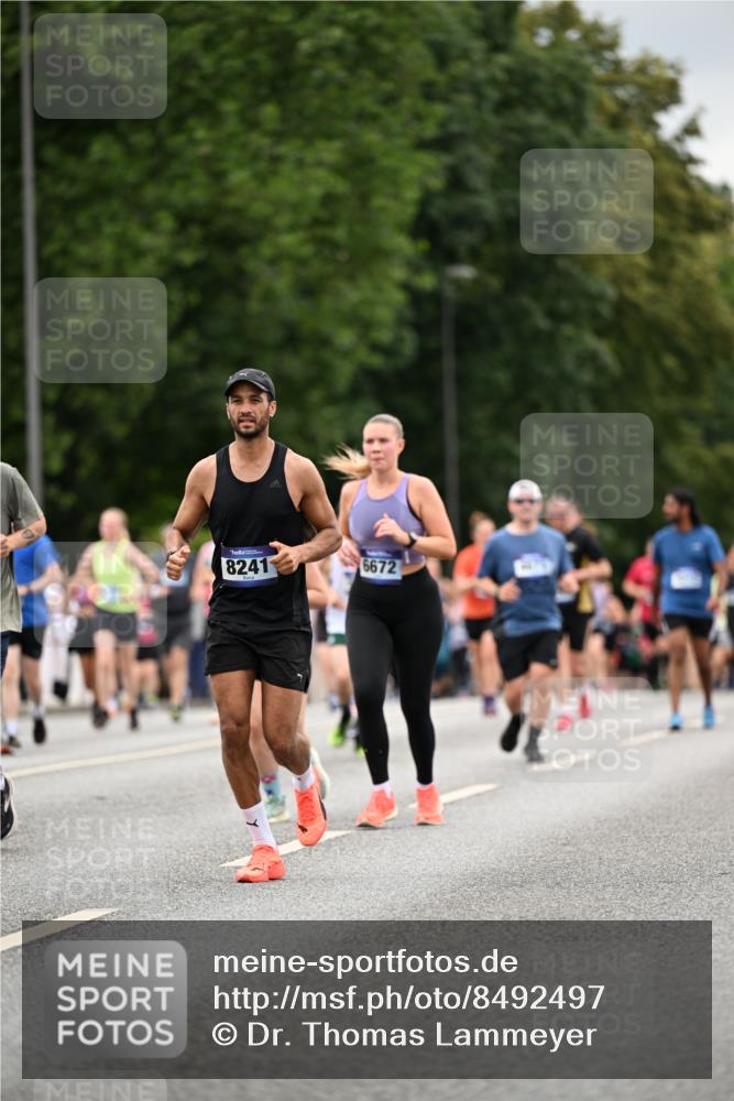 29.06.2025 - hella hamburg halbmarathon Dr. Thomas Lammeyer http://msf.ph/oto/8492497 29.06.2025 11:07:09 Kennedybrücke 1660, 2598, 2747, 2749, 2752, 2753, 2824, 3402, 3403, 3980, 4274, 4459, 4671, 5051, 5209, 5535, 6276, 6378, 6424, 6491, 6766, 6767, 8064, 8204, 8241, 8464, 8697, 9854, 9890, 9993, 10239, 10837, 11016, 11206 meine-sportfotos.de