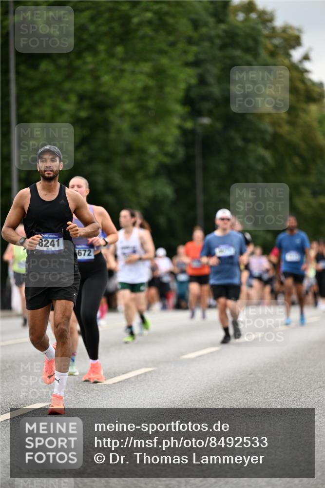 29.06.2025 - hella hamburg halbmarathon Dr. Thomas Lammeyer http://msf.ph/oto/8492533 29.06.2025 11:07:10 Kennedybrücke 1660, 2598, 2747, 2749, 2752, 2753, 2824, 3402, 3403, 3980, 4274, 4459, 4671, 5209, 5535, 6276, 6378, 6424, 6491, 6766, 6767, 8064, 8204, 8241, 8464, 8697, 9854, 9890, 9993, 10239, 10837, 11016, 11206 meine-sportfotos.de
