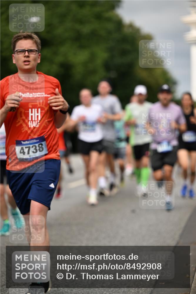 29.06.2025 - hella hamburg halbmarathon Dr. Thomas Lammeyer http://msf.ph/oto/8492908 29.06.2025 10:22:21 Kennedybrücke 1067, 1268, 1298, 1477, 1641, 1820, 1982, 2087, 2305, 2634, 3125, 3482, 3977, 4194, 4738, 4804, 5023, 5290, 5909, 6332, 7160, 7413, 7649, 7838, 7882, 7883, 8248, 9539, 9586, 9717, 9734, 9834, 9844, 10174, 10332, 10659, 10831, 10908, 10946, 11352 meine-sportfotos.de