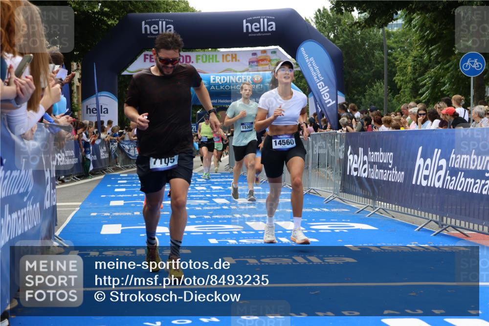 29.06.2025 - hella hamburg halbmarathon Strokosch-Dieckow http://msf.ph/oto/8493235 29.06.2025 10:42:46 Ziel 1700, 5011, 5477, 7105, 9371, 9534, 13398, 13725, 14447, 14560, 14813, 15297, 15301, 15851, 18559, 18659 meine-sportfotos.de