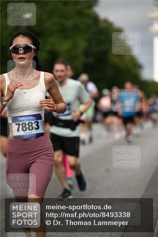 29.06.2025 - hella hamburg halbmarathon Dr. Thomas Lammeyer http://msf.ph/oto/8493338 29.06.2025 10:22:26 Kennedybrücke 1067, 1268, 1298, 1477, 1820, 1982, 2087, 2305, 2634, 2821, 3125, 3482, 4194, 4738, 5290, 5909, 6332, 7160, 7413, 7649, 7838, 7882, 7883, 8248, 8341, 9222, 9539, 9586, 9717, 9734, 9834, 9844, 10174, 10332, 10659, 10831, 10908, 10946, 11352 meine-sportfotos.de