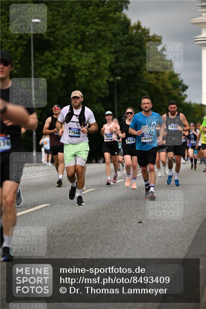 29.06.2025 - hella hamburg halbmarathon Dr. Thomas Lammeyer http://msf.ph/oto/8493409 29.06.2025 10:22:28 Kennedybrücke 1067, 1234, 1268, 1298, 1477, 1820, 2087, 2305, 2335, 2634, 2821, 3125, 3482, 4123, 4194, 4738, 5290, 5909, 6332, 7160, 7413, 7445, 7649, 7838, 7882, 7883, 8067, 8248, 8341, 9222, 9586, 9717, 9734, 9834, 9844, 10174, 10659, 10908, 10946, 11352 meine-sportfotos.de