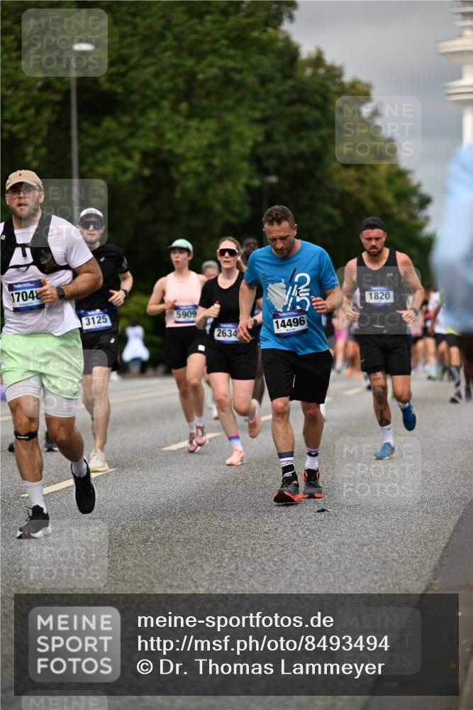 29.06.2025 - hella hamburg halbmarathon Dr. Thomas Lammeyer http://msf.ph/oto/8493494 29.06.2025 10:22:30 Kennedybrücke 1234, 1268, 1477, 1820, 2087, 2305, 2335, 2634, 2821, 3125, 3482, 4123, 4194, 4383, 4738, 5290, 5909, 6332, 7160, 7413, 7445, 7649, 7838, 7882, 7883, 8067, 8341, 9222, 9276, 9586, 9717, 9834, 9844, 10174, 10659, 10908, 10946, 11352 meine-sportfotos.de