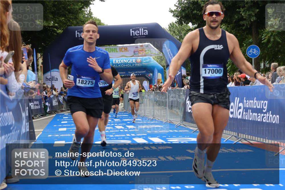 29.06.2025 - hella hamburg halbmarathon Strokosch-Dieckow http://msf.ph/oto/8493523 29.06.2025 10:42:39 Ziel 1700, 1735, 4235, 7508, 9371, 9534, 13483, 13725, 14560, 17000, 18275, 18632 meine-sportfotos.de