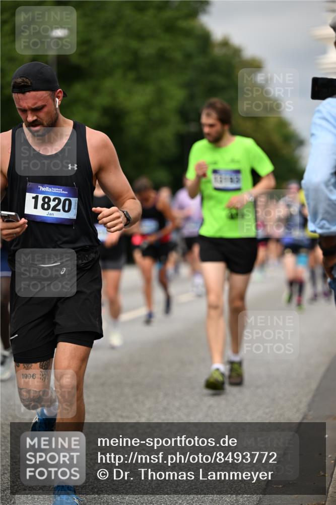 29.06.2025 - hella hamburg halbmarathon Dr. Thomas Lammeyer http://msf.ph/oto/8493772 29.06.2025 10:22:34 Kennedybrücke 1234, 1268, 1477, 1820, 2087, 2335, 2634, 2821, 3125, 3202, 3482, 4123, 4383, 5290, 5909, 6332, 7121, 7160, 7413, 7445, 7649, 7838, 7882, 7883, 8067, 8341, 9222, 9276, 9505, 9717, 9834, 9844, 10174, 10502, 10659, 10856, 10908, 10946, 11020, 11352 meine-sportfotos.de