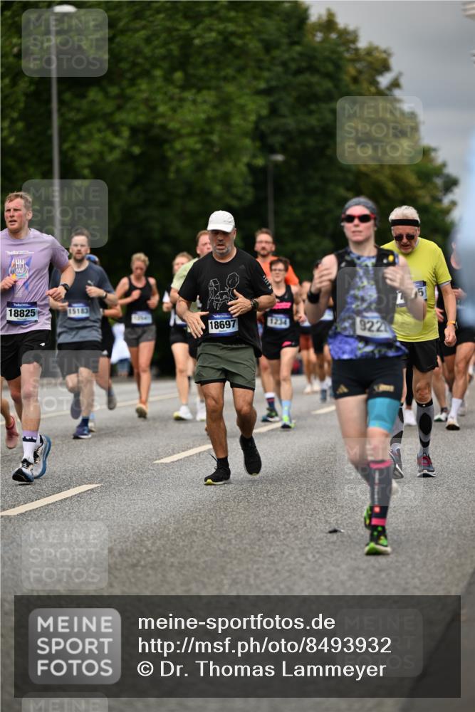 29.06.2025 - hella hamburg halbmarathon Dr. Thomas Lammeyer http://msf.ph/oto/8493932 29.06.2025 10:22:38 Kennedybrücke 1234, 1268, 1820, 2335, 2634, 2821, 3125, 3202, 4123, 4383, 5264, 5266, 5611, 5733, 5909, 6413, 7121, 7413, 7445, 7838, 7883, 8067, 8341, 8665, 9222, 9276, 9505, 9844, 10174, 10467, 10502, 10659, 10856, 10908, 10946, 11020 meine-sportfotos.de