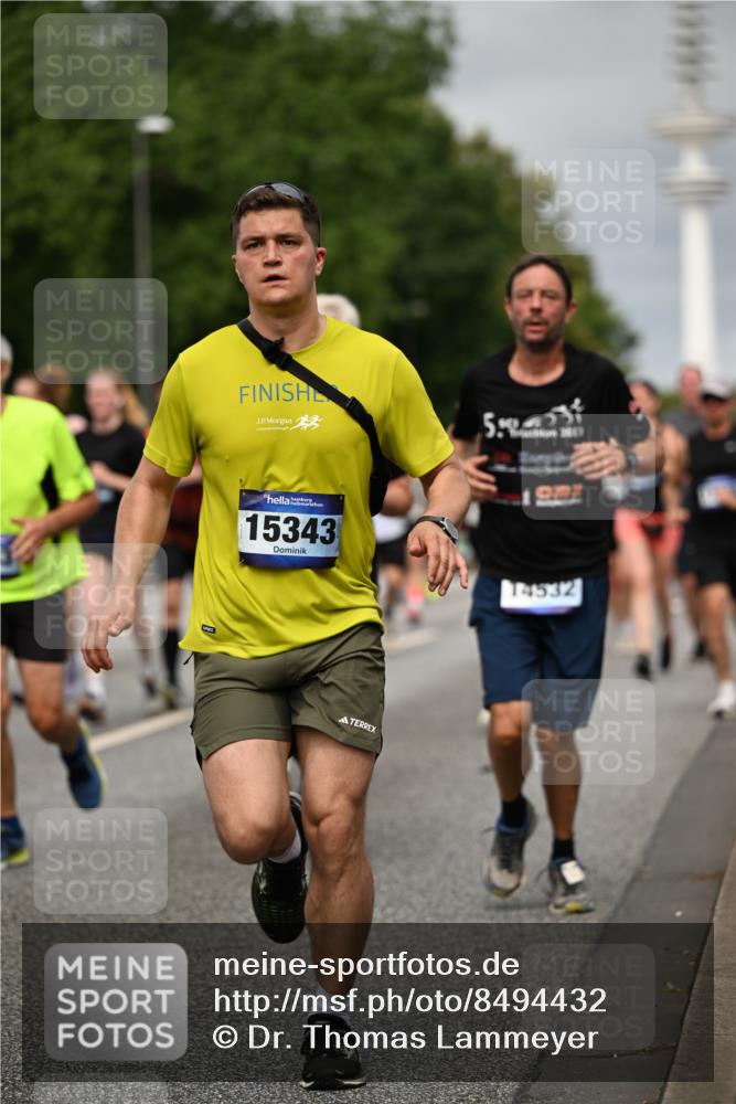 29.06.2025 - hella hamburg halbmarathon Dr. Thomas Lammeyer http://msf.ph/oto/8494432 29.06.2025 10:22:48 Kennedybrücke 1234, 1521, 2335, 2821, 3202, 3321, 3591, 3592, 4123, 4383, 5049, 5264, 5266, 5611, 5733, 5910, 6413, 7121, 7214, 7445, 7454, 8067, 8341, 8665, 8799, 9222, 9276, 9505, 9549, 9658, 10172, 10467, 10502, 10687, 10856, 11020 meine-sportfotos.de