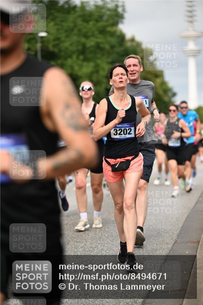 29.06.2025 - hella hamburg halbmarathon Dr. Thomas Lammeyer http://msf.ph/oto/8494671 29.06.2025 10:22:52 Kennedybrücke 1234, 1521, 2096, 2335, 2821, 3202, 3321, 3591, 3592, 4123, 4383, 4845, 5049, 5264, 5266, 5611, 5733, 5910, 6413, 6477, 6482, 7121, 7214, 7445, 7454, 8067, 8341, 8665, 8799, 9222, 9276, 9505, 9549, 9658, 9964, 10172, 10467, 10502, 10687, 10856, 11020 meine-sportfotos.de