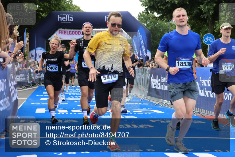 29.06.2025 - hella hamburg halbmarathon Strokosch-Dieckow http://msf.ph/oto/8494707 29.06.2025 10:44:35 Ziel 1468, 1782, 2365, 2402, 3305, 4991, 5476, 6490, 6495, 7322, 7710, 8928, 10669, 12554, 12711, 14351, 14464, 14798, 14816, 15185, 15233, 15862, 16224, 17097, 18107, 18437, 18464, 18539, 18560, 18765, 18868, 19206 meine-sportfotos.de