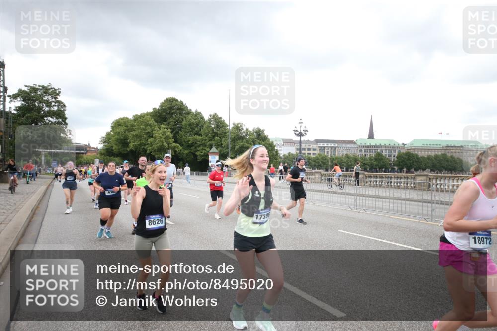 29.06.2025 - hella hamburg halbmarathon Jannik Wohlers http://msf.ph/oto/8495020 29.06.2025 10:55:08 Lombardsbrücke 1616, 1873, 1917, 3115, 3157, 3244, 3577, 5483, 5487, 7548, 7680, 8527, 8626, 9614, 9618, 9857, 9858, 10094, 10559, 10593, 10885, 11109, 12902, 14727, 15081, 16267, 16385, 16533, 16855, 16926, 17019, 17396, 18670, 18972 meine-sportfotos.de