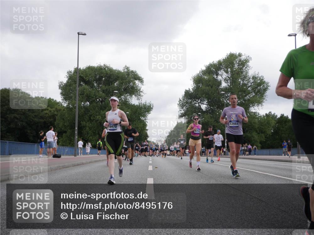 29.06.2025 - hella hamburg halbmarathon Luisa Fischer http://msf.ph/oto/8495176 29.06.2025 10:53:19 Kennedybrücke 18470, 17089, 8254, 12664, 1525, 2160, 2927, 3070, 5997, 6680, 6694, 6989, 7755, 8254, 9261, 10060, 10704 meine-sportfotos.de