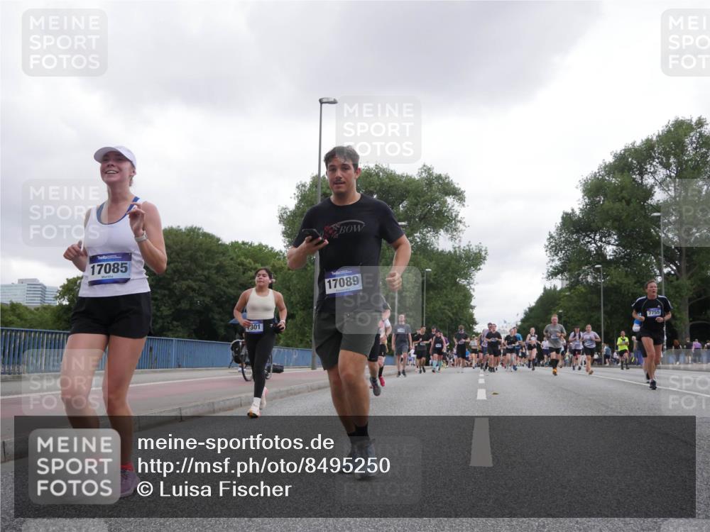 29.06.2025 - hella hamburg halbmarathon Luisa Fischer http://msf.ph/oto/8495250 29.06.2025 10:53:23 Kennedybrücke 17085, 301, 17089, 7755, 1525, 2160, 3710, 4168, 6989, 7755, 8254, 9940, 10060 meine-sportfotos.de