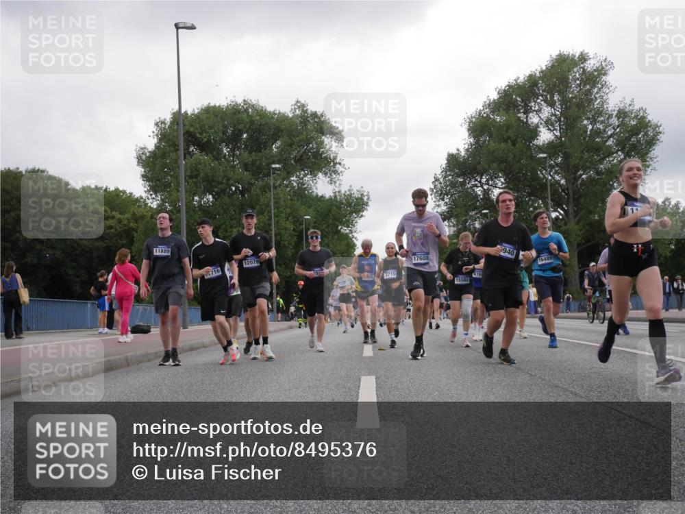 29.06.2025 - hella hamburg halbmarathon Luisa Fischer http://msf.ph/oto/8495376 29.06.2025 10:53:30 Kennedybrücke 11889, 716, 12079, 3710, 17608, 15582, 416, 940, 16489, 2160, 3680, 3701, 3710, 4168, 7721, 7722, 9940 meine-sportfotos.de