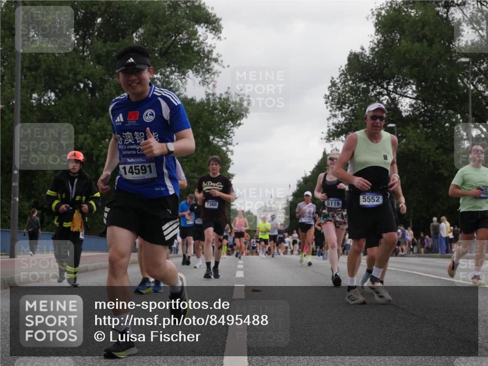 29.06.2025 - hella hamburg halbmarathon Luisa Fischer http://msf.ph/oto/8495488 29.06.2025 10:53:40 Kennedybrücke 14591, 17, 1541, 7366, 12124, 5552, 5119, 1259, 1625, 4642, 4870, 5119, 5552, 6015, 8299, 10033 meine-sportfotos.de