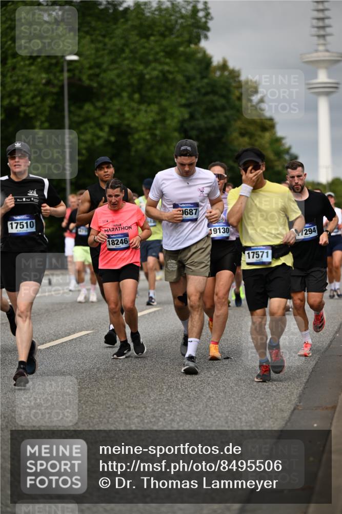 29.06.2025 - hella hamburg halbmarathon Dr. Thomas Lammeyer http://msf.ph/oto/8495506 29.06.2025 10:23:03 Kennedybrücke 1349, 1521, 2096, 2311, 2781, 3026, 3202, 3321, 3529, 3591, 3592, 4718, 4845, 5049, 5264, 5266, 5323, 5611, 5733, 5910, 6194, 6413, 6477, 6482, 7051, 7214, 7454, 7566, 7844, 8665, 8799, 9505, 9549, 9652, 9658, 9756, 9757, 9964, 10037, 10172, 10467, 10502, 10687, 10816, 10856, 11020 meine-sportfotos.de