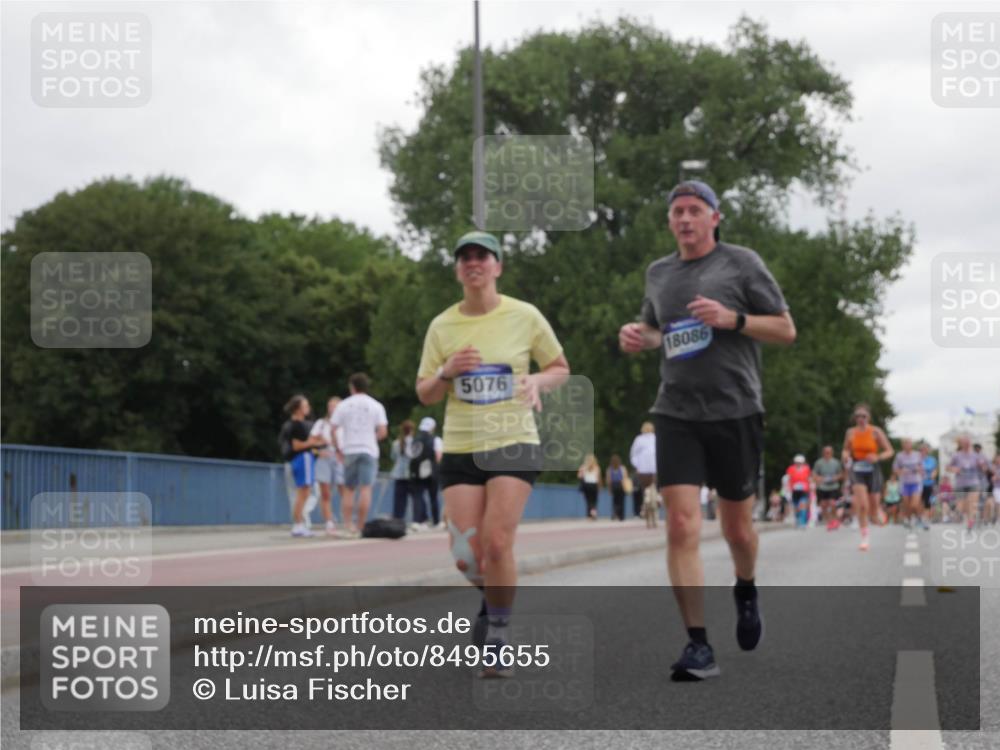 29.06.2025 - hella hamburg halbmarathon Luisa Fischer http://msf.ph/oto/8495655 29.06.2025 10:53:55 Kennedybrücke 18086, 5076, 1478, 1487, 1511, 2047, 4695, 7133, 7161, 7677, 8833, 9096 meine-sportfotos.de