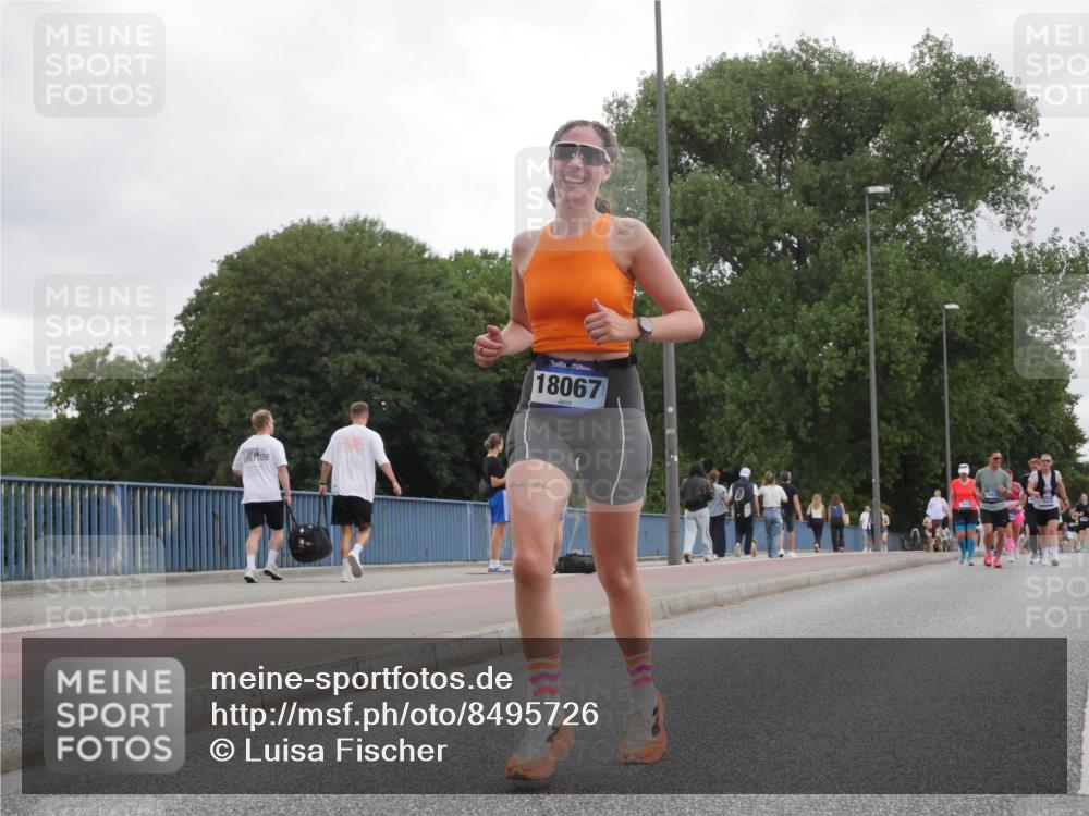 29.06.2025 - hella hamburg halbmarathon Luisa Fischer http://msf.ph/oto/8495726 29.06.2025 10:54:01 Kennedybrücke 18067, 1478, 3647, 4695, 7133, 7161, 7677, 8833, 8986, 9096, 10437 meine-sportfotos.de