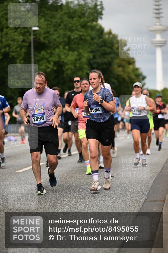 29.06.2025 - hella hamburg halbmarathon Dr. Thomas Lammeyer http://msf.ph/oto/8495855 29.06.2025 10:23:07 Kennedybrücke 1349, 1521, 1718, 2096, 2311, 2781, 3026, 3321, 3529, 3591, 3592, 4718, 4845, 5034, 5049, 5098, 5264, 5266, 5323, 5910, 6194, 6413, 6477, 6482, 7051, 7214, 7252, 7454, 7566, 7844, 8575, 8799, 9549, 9652, 9658, 9756, 9757, 9964, 10037, 10172, 10687, 10816, 11081 meine-sportfotos.de
