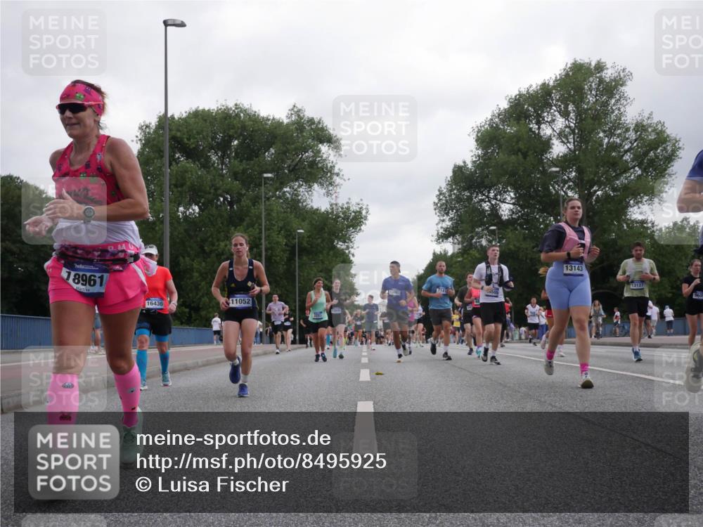 29.06.2025 - hella hamburg halbmarathon Luisa Fischer http://msf.ph/oto/8495925 29.06.2025 10:54:13 Kennedybrücke 18961, 16436, 11052, 12800, 7141, 13887, 505, 13143, 13127, 2358, 2859, 4848, 5530, 6178, 7141, 9605 meine-sportfotos.de