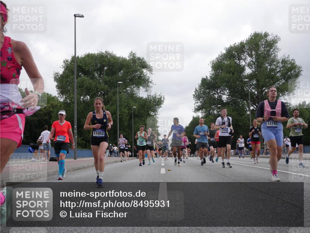 29.06.2025 - hella hamburg halbmarathon Luisa Fischer http://msf.ph/oto/8495931 29.06.2025 10:54:14 Kennedybrücke 16436, 11052, 3203, 12800, 13887, 7141, 14762, 14505, 13128, 13143, 13127, 2358, 2859, 4848, 5530, 6178, 7141, 9605 meine-sportfotos.de