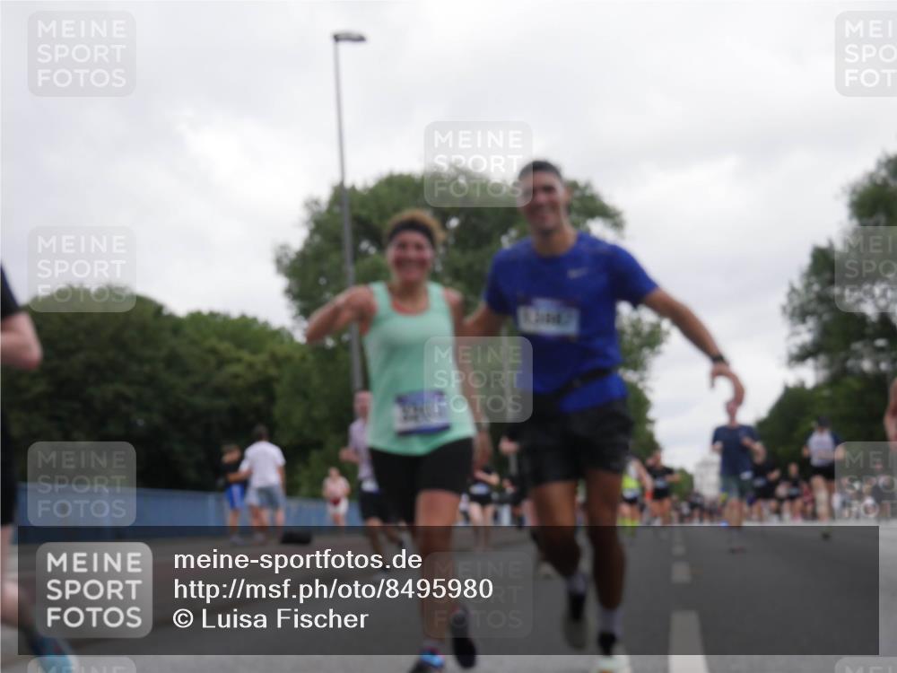 29.06.2025 - hella hamburg halbmarathon Luisa Fischer http://msf.ph/oto/8495980 29.06.2025 10:54:19 Kennedybrücke 1208, 2358, 2859, 4848, 5530, 7141, 8779, 9605 meine-sportfotos.de