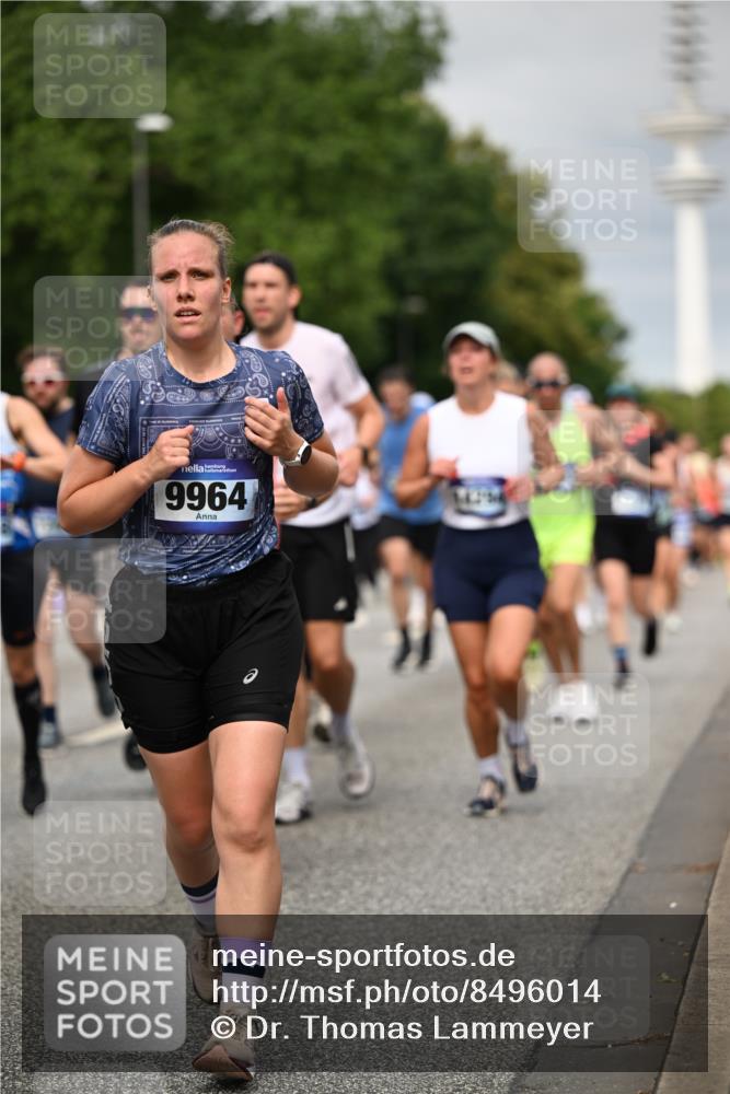 29.06.2025 - hella hamburg halbmarathon Dr. Thomas Lammeyer http://msf.ph/oto/8496014 29.06.2025 10:23:09 Kennedybrücke 1349, 1521, 1718, 2096, 2311, 2781, 2895, 3026, 3321, 3529, 3591, 3592, 4718, 4845, 5034, 5049, 5098, 5323, 5910, 6194, 6477, 6482, 7051, 7214, 7252, 7454, 7566, 7844, 8575, 8799, 9549, 9652, 9658, 9756, 9757, 9964, 10037, 10172, 10687, 10816, 11081 meine-sportfotos.de