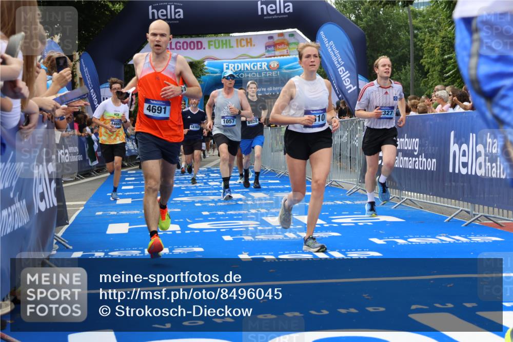 29.06.2025 - hella hamburg halbmarathon Strokosch-Dieckow http://msf.ph/oto/8496045 29.06.2025 10:44:25 Ziel 1057, 1220, 1902, 3305, 4310, 4691, 7191, 7322, 8928, 12327, 12528, 12554, 14464, 14667, 15862, 16547, 16803, 17097, 17729, 18765, 18806 meine-sportfotos.de