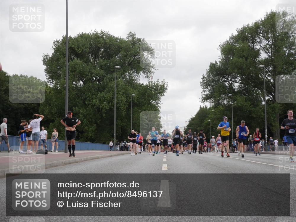 29.06.2025 - hella hamburg halbmarathon Luisa Fischer http://msf.ph/oto/8496137 29.06.2025 10:54:31 Kennedybrücke 1672, 5147, 7769, 1208, 3229, 4771, 7769, 8779, 9166, 9167, 9933 meine-sportfotos.de