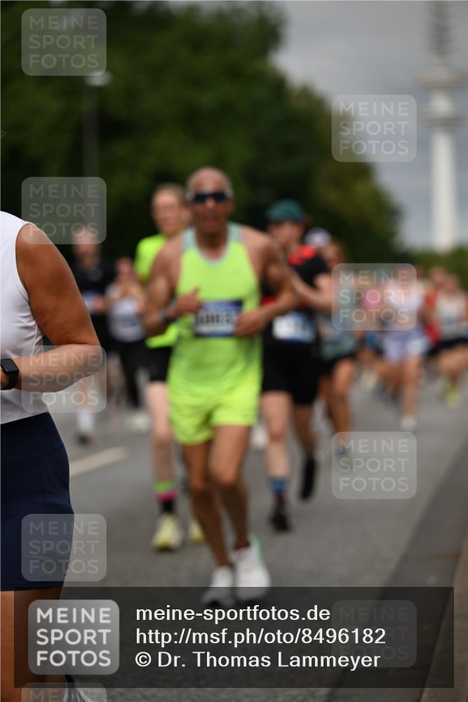 29.06.2025 - hella hamburg halbmarathon Dr. Thomas Lammeyer http://msf.ph/oto/8496182 29.06.2025 10:23:12 Kennedybrücke 1349, 1718, 2096, 2311, 2589, 2781, 2895, 3026, 3105, 3118, 3321, 3529, 3591, 3592, 4718, 4845, 5034, 5049, 5098, 5323, 6194, 6270, 6477, 6482, 7051, 7214, 7252, 7566, 7844, 8575, 8799, 9549, 9652, 9658, 9756, 9757, 9964, 10037, 10172, 10687, 10816, 11081 meine-sportfotos.de