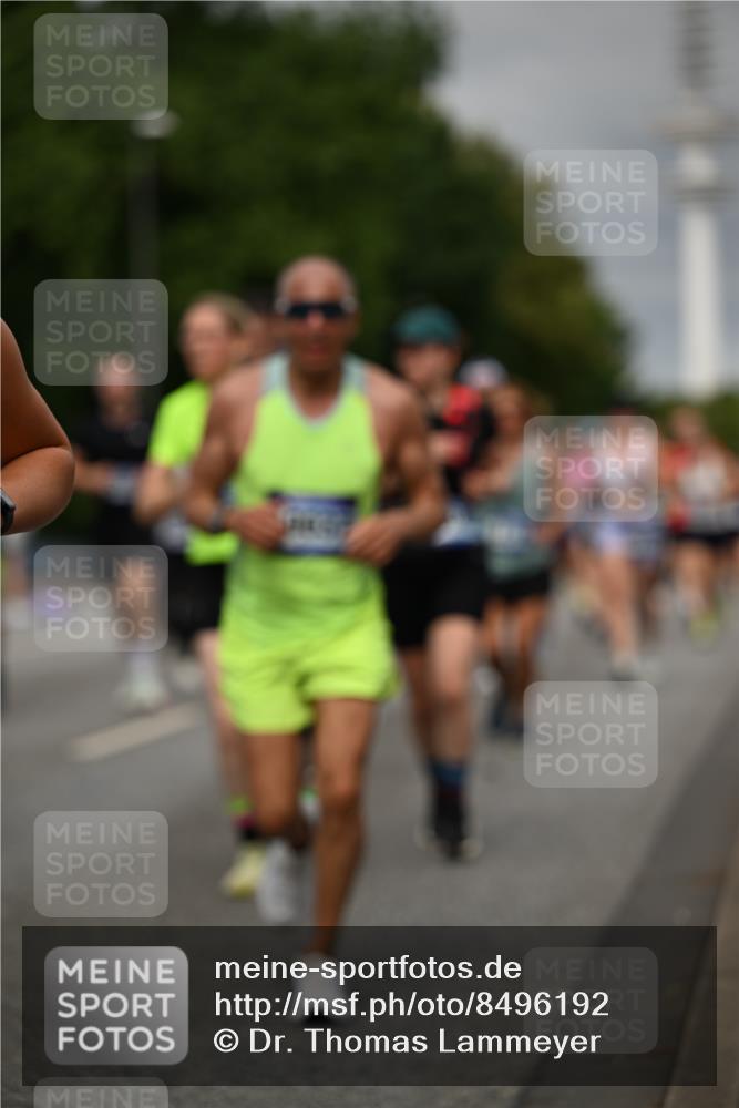 29.06.2025 - hella hamburg halbmarathon Dr. Thomas Lammeyer http://msf.ph/oto/8496192 29.06.2025 10:23:12 Kennedybrücke 1349, 1718, 2096, 2311, 2589, 2781, 2895, 3026, 3105, 3118, 3321, 3529, 3591, 3592, 4718, 4845, 5034, 5049, 5098, 5323, 6194, 6270, 6477, 6482, 7051, 7214, 7252, 7566, 7844, 8575, 8799, 9549, 9652, 9658, 9756, 9757, 9964, 10037, 10172, 10687, 10816, 11081 meine-sportfotos.de