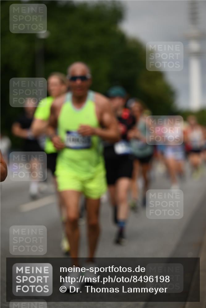 29.06.2025 - hella hamburg halbmarathon Dr. Thomas Lammeyer http://msf.ph/oto/8496198 29.06.2025 10:23:12 Kennedybrücke 1349, 1718, 2096, 2311, 2589, 2781, 2895, 3026, 3105, 3118, 3321, 3529, 3591, 3592, 4718, 4845, 5034, 5049, 5098, 5323, 6194, 6270, 6477, 6482, 7051, 7214, 7252, 7566, 7844, 8575, 8799, 9549, 9652, 9658, 9756, 9757, 9964, 10037, 10172, 10687, 10816, 11081 meine-sportfotos.de