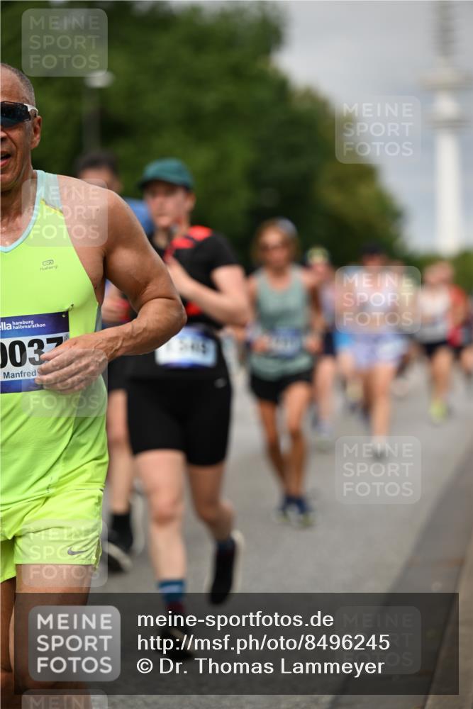 29.06.2025 - hella hamburg halbmarathon Dr. Thomas Lammeyer http://msf.ph/oto/8496245 29.06.2025 10:23:13 Kennedybrücke 1349, 1718, 2096, 2311, 2589, 2781, 2895, 3026, 3105, 3118, 3321, 3529, 3591, 3592, 4718, 4845, 5034, 5098, 5323, 6194, 6270, 6477, 6482, 7051, 7252, 7566, 7844, 8575, 8799, 9549, 9652, 9658, 9756, 9757, 9964, 10037, 10172, 10687, 10816, 11081 meine-sportfotos.de