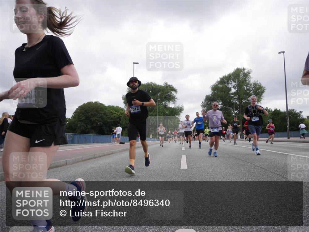 29.06.2025 - hella hamburg halbmarathon Luisa Fischer http://msf.ph/oto/8496340 29.06.2025 10:54:47 Kennedybrücke 38, 7012, 14937, 20372, 2202, 1617, 2202, 2380, 2484, 2485, 2778, 3838, 4652, 5286, 5289, 5357, 6945, 7012, 7938, 8410, 10521, 10552, 10636 meine-sportfotos.de