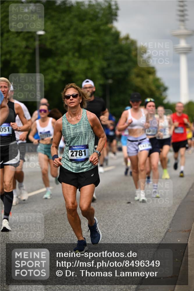 29.06.2025 - hella hamburg halbmarathon Dr. Thomas Lammeyer http://msf.ph/oto/8496349 29.06.2025 10:23:15 Kennedybrücke 1325, 1349, 1718, 1755, 2017, 2096, 2311, 2589, 2781, 2895, 3026, 3105, 3118, 3529, 4718, 4722, 4845, 5034, 5098, 5323, 6194, 6270, 6477, 6482, 6736, 7051, 7252, 7566, 7844, 8575, 8761, 8799, 9252, 9652, 9658, 9756, 9757, 9964, 10037, 10687, 10816, 11081 meine-sportfotos.de