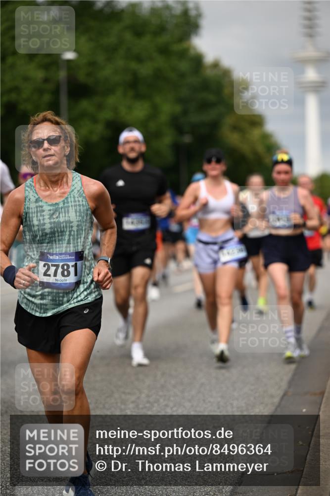 29.06.2025 - hella hamburg halbmarathon Dr. Thomas Lammeyer http://msf.ph/oto/8496364 29.06.2025 10:23:16 Kennedybrücke 1325, 1332, 1349, 1718, 1755, 2017, 2096, 2311, 2589, 2781, 2895, 3026, 3105, 3118, 3529, 4718, 4722, 4845, 5034, 5080, 5098, 5323, 6194, 6270, 6477, 6482, 6736, 7051, 7252, 7566, 7844, 8575, 8761, 9252, 9652, 9756, 9757, 9964, 10037, 10129, 10687, 10816, 11081 meine-sportfotos.de