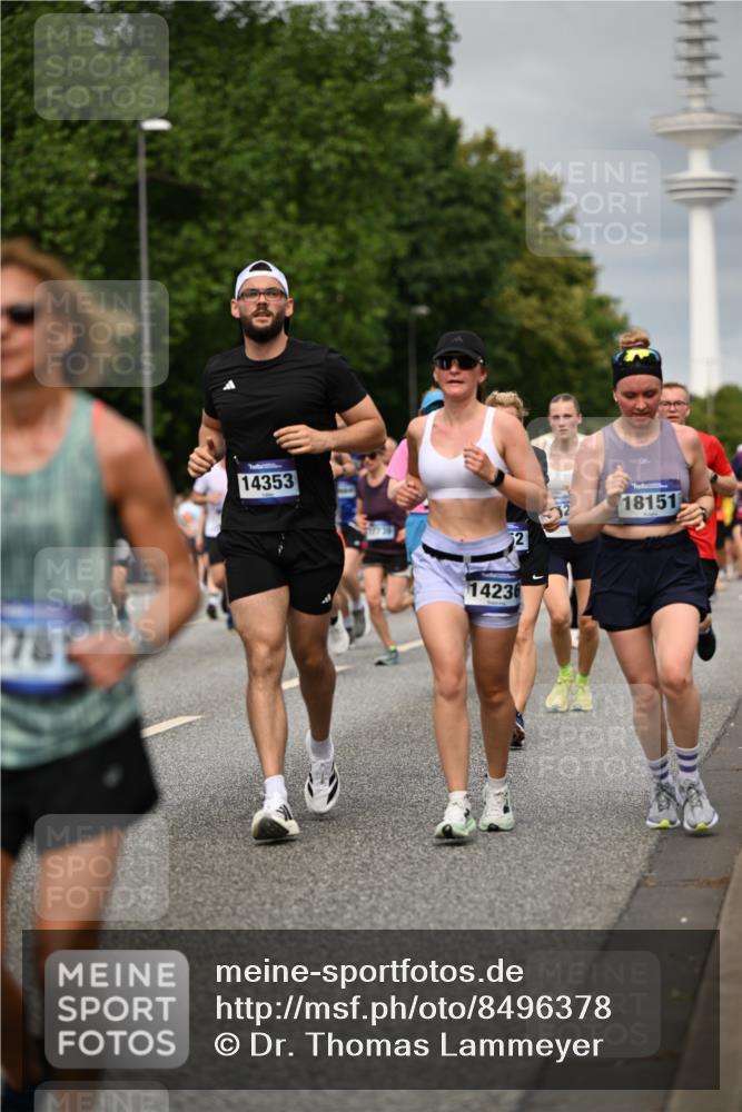 29.06.2025 - hella hamburg halbmarathon Dr. Thomas Lammeyer http://msf.ph/oto/8496378 29.06.2025 10:23:16 Kennedybrücke 1325, 1332, 1349, 1718, 1755, 2017, 2096, 2311, 2589, 2781, 2895, 3026, 3105, 3118, 3529, 4718, 4722, 4845, 5034, 5080, 5098, 5323, 6194, 6270, 6477, 6482, 6736, 7051, 7252, 7566, 7844, 8575, 8761, 9252, 9652, 9756, 9757, 9964, 10037, 10129, 10687, 10816, 11081 meine-sportfotos.de