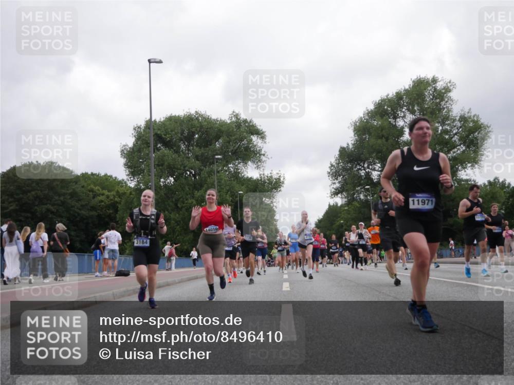 29.06.2025 - hella hamburg halbmarathon Luisa Fischer http://msf.ph/oto/8496410 29.06.2025 10:54:55 Kennedybrücke 3184, 14010, 9763, 2778, 11971, 15776, 1617, 2484, 2485, 2736, 2778, 3038, 5716, 6091, 6945, 7825, 7992, 8200, 8621, 10521, 10614, 10673 meine-sportfotos.de
